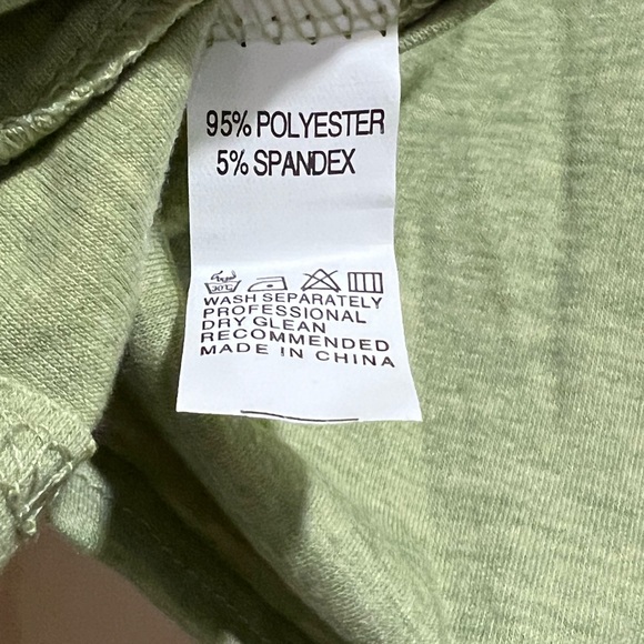 Light Green Long-Sleeved 1/2 Zip-Up Shirt - Picture 3 of 4